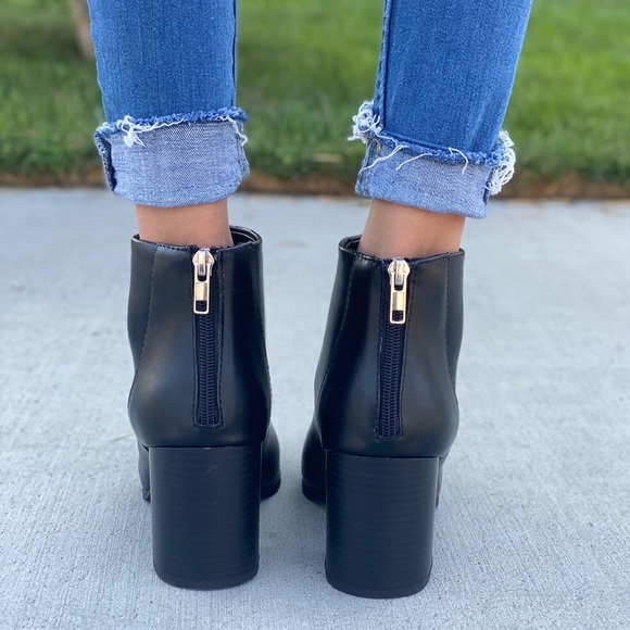 Black ankle chunky heel booties - Picture 4 of 6